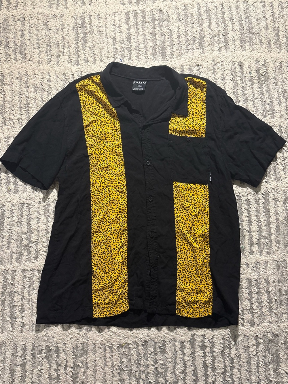 Empyre black yellow cheetah print striped short sleeve button down size L